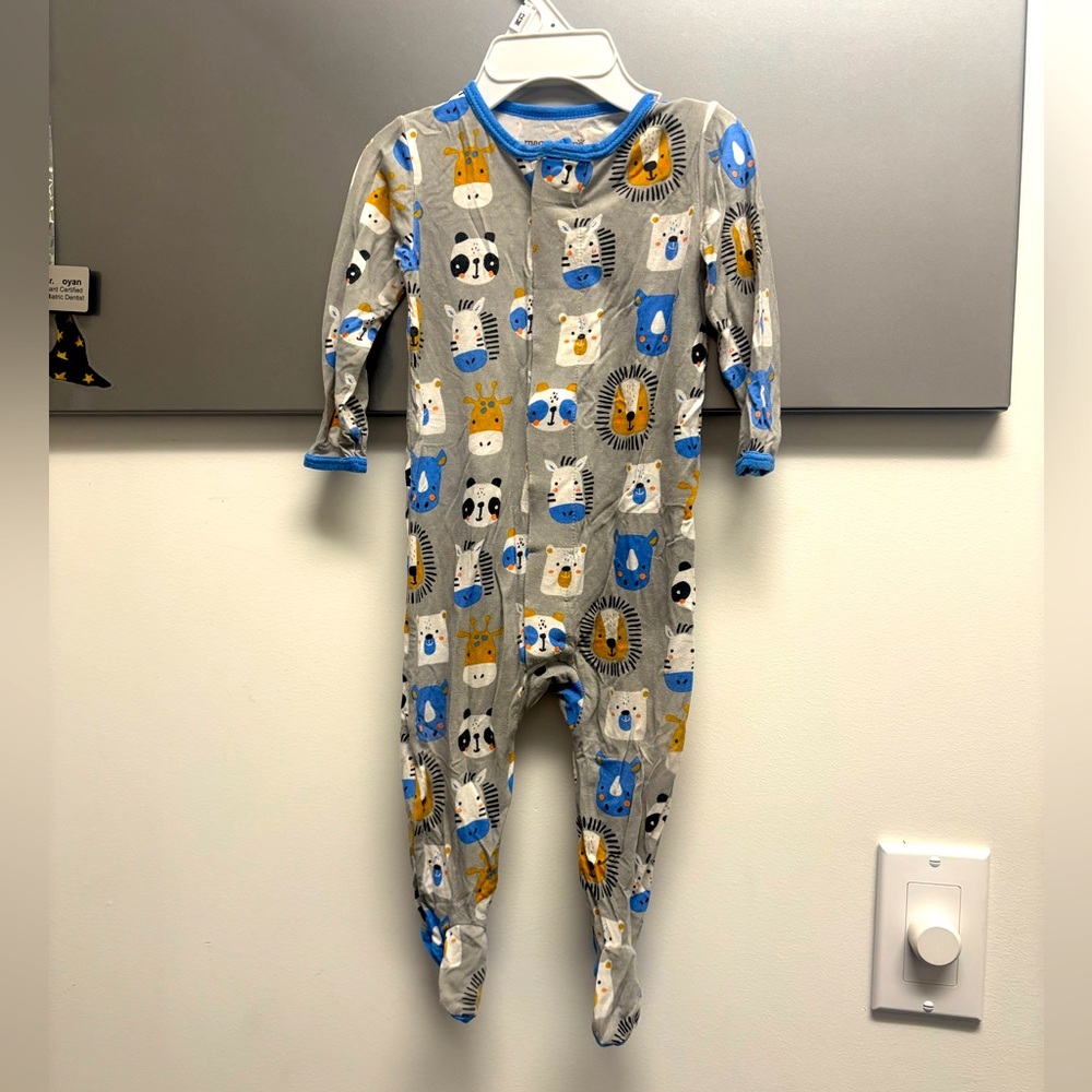 Magnetic me footie pajama.  12-16 mo.  So cozy.  Easy for late night changes!